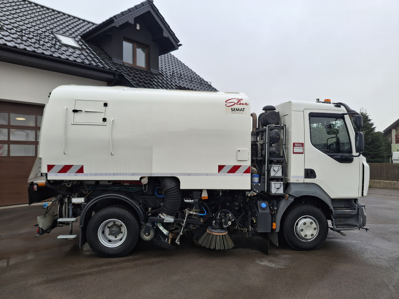 RENAULT D12 Zamiatarka Kehrmaschine SEMAT Zoeller Faun Karcher Euro 6 PM10 L/R 2017r - Підмітально-прибиральна машина: фото 5 RENAULT D12 Zamiatarka Kehrmaschine SEMAT Zoeller Faun Karcher Euro 6 PM10 L/R 2017r - Підмітально-прибиральна машина: фото 5