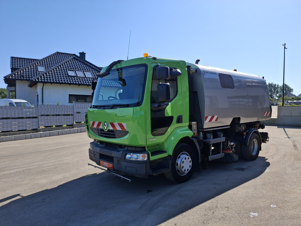 RENAULT Middlum 270 DXI Zamiatarka Kehrmaschine BUCHER Karcher L/R 2 Silniki 2 Motoren - Підмітально-прибиральна машина: фото 2 RENAULT Middlum 270 DXI Zamiatarka Kehrmaschine BUCHER Karcher L/R 2 Silniki 2 Motoren - Підмітально-прибиральна машина: фото 2