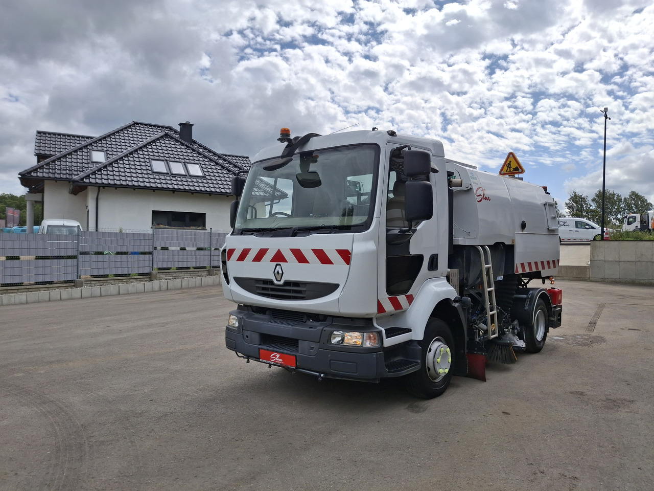 RENAULT Midlum 220 Zamiatarka Johnston VS500 Szczotki L/R Obie Strony Napęd Hydrostatyczny 2012r - Підмітально-прибиральна машина: фото 3 RENAULT Midlum 220 Zamiatarka Johnston VS500 Szczotki L/R Obie Strony Napęd Hydrostatyczny 2012r - Підмітально-прибиральна машина: фото 3
