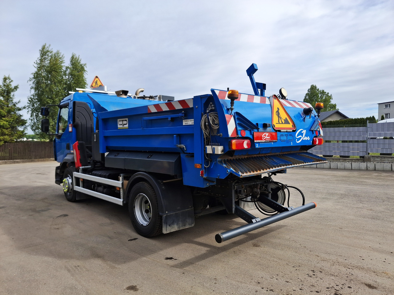 Renault D16 - Гудронатор: фото 2 Renault D16 - Гудронатор: фото 2