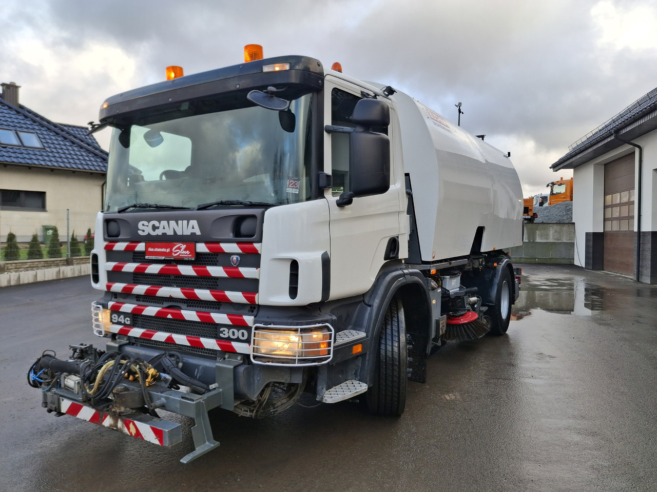 SCANIA 94G Zamiatarka Kehrmaschine BUCHER L/R Frontbürste 2 Motoren Odchwaszczarka Przednia Szczotka - Підмітально-прибиральна машина: фото 2 SCANIA 94G Zamiatarka Kehrmaschine BUCHER L/R Frontbürste 2 Motoren Odchwaszczarka Przednia Szczotka - Підмітально-прибиральна машина: фото 2