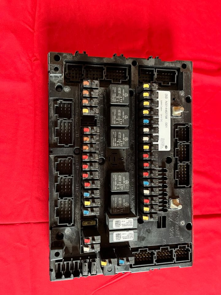 Mercedes Actros A 0014462758 Steuergerät SAM Cabin Control Unit - Запобіжник в категорії Вантажівки: фото 1 Mercedes Actros A 0014462758 Steuergerät SAM Cabin Control Unit - Запобіжник в категорії Вантажівки: фото 1