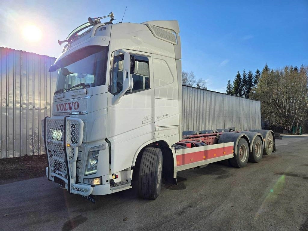Volvo FH540 8X4 CHASSY - Вантажівка шасі: фото 1 Volvo FH540 8X4 CHASSY - Вантажівка шасі: фото 1