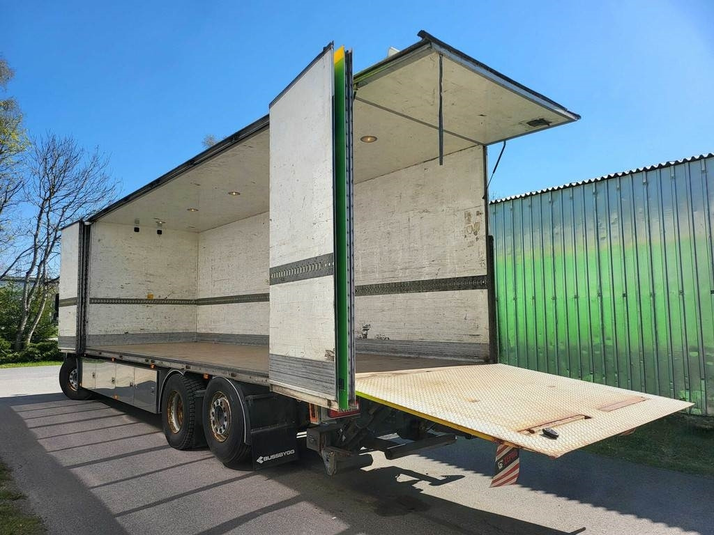 Volvo FM 420 6X2*4 SIDEOPENING 315kW - Вантажівка з закритим кузовом: фото 1 Volvo FM 420 6X2*4 SIDEOPENING 315kW - Вантажівка з закритим кузовом: фото 1
