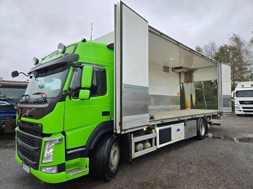 Volvo FM370 4X2 CARRIER 1150 SIDEOPENING - Рефрижератор вантажівка: фото 1 Volvo FM370 4X2 CARRIER 1150 SIDEOPENING - Рефрижератор вантажівка: фото 1