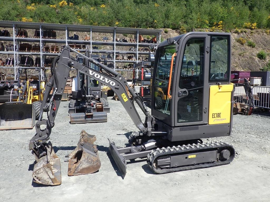 Volvo EC 18 E - Міні-екскаватор: фото 1 Volvo EC 18 E - Міні-екскаватор: фото 1