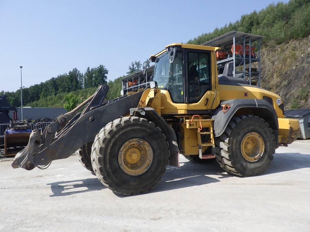 Volvo L 110 H LB - Колісний навантажувач: фото 1 Volvo L 110 H LB - Колісний навантажувач: фото 1