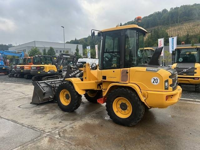 Volvo L 30 G - Колісний навантажувач: фото 4 Volvo L 30 G - Колісний навантажувач: фото 4
