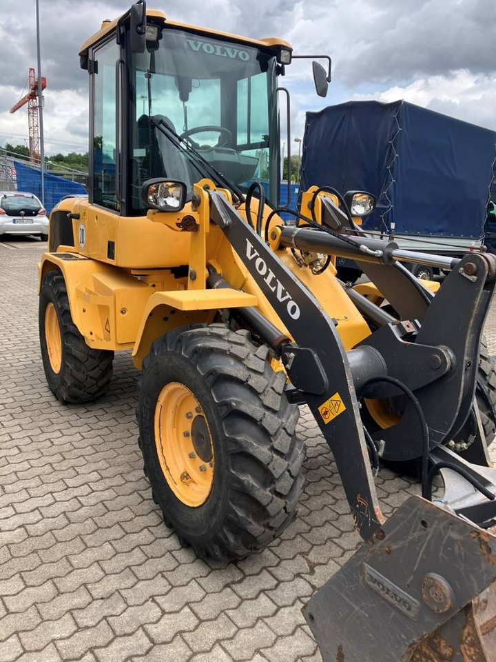 Volvo L 30 G - Колісний навантажувач: фото 3 Volvo L 30 G - Колісний навантажувач: фото 3