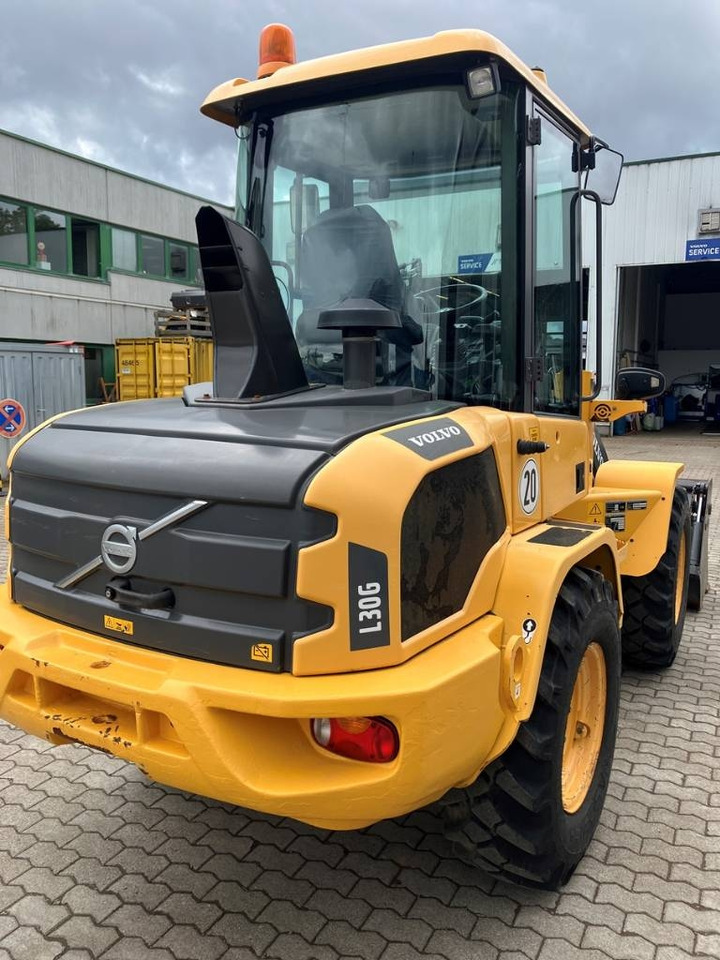 Volvo L 30 G - Колісний навантажувач: фото 4 Volvo L 30 G - Колісний навантажувач: фото 4