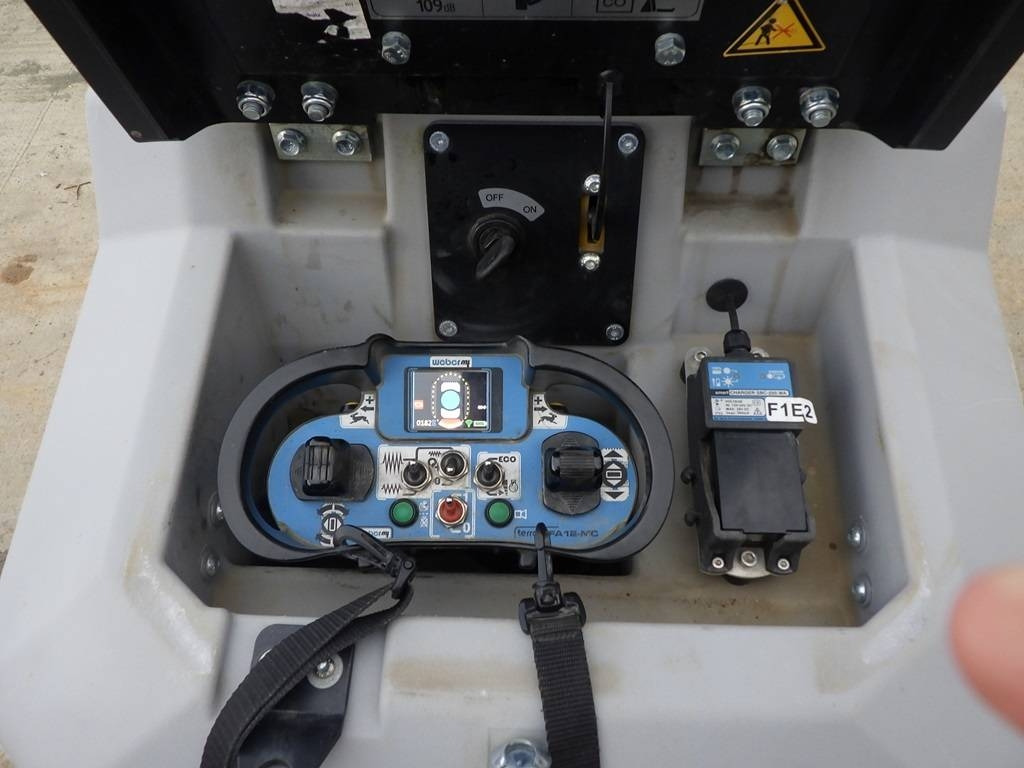 Weber MC 85 - Каток: фото 5 Weber MC 85 - Каток: фото 5