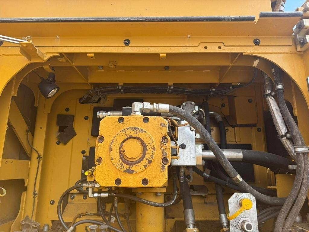 Гусеничний екскаватор CAT 390 F L ME: фото 13 Гусеничний екскаватор CAT 390 F L ME: фото 13