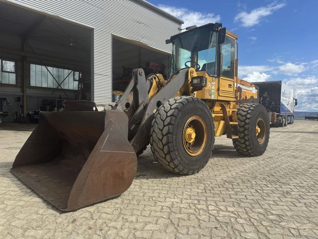 Volvo L 70 C - Колісний навантажувач: фото 1 Volvo L 70 C - Колісний навантажувач: фото 1