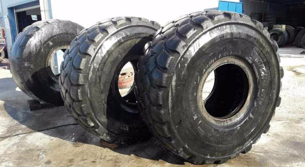 Michelin 29,5R25 X-SUPER TERRAIN /AD - Шина: фото 1 Michelin 29,5R25 X-SUPER TERRAIN /AD - Шина: фото 1