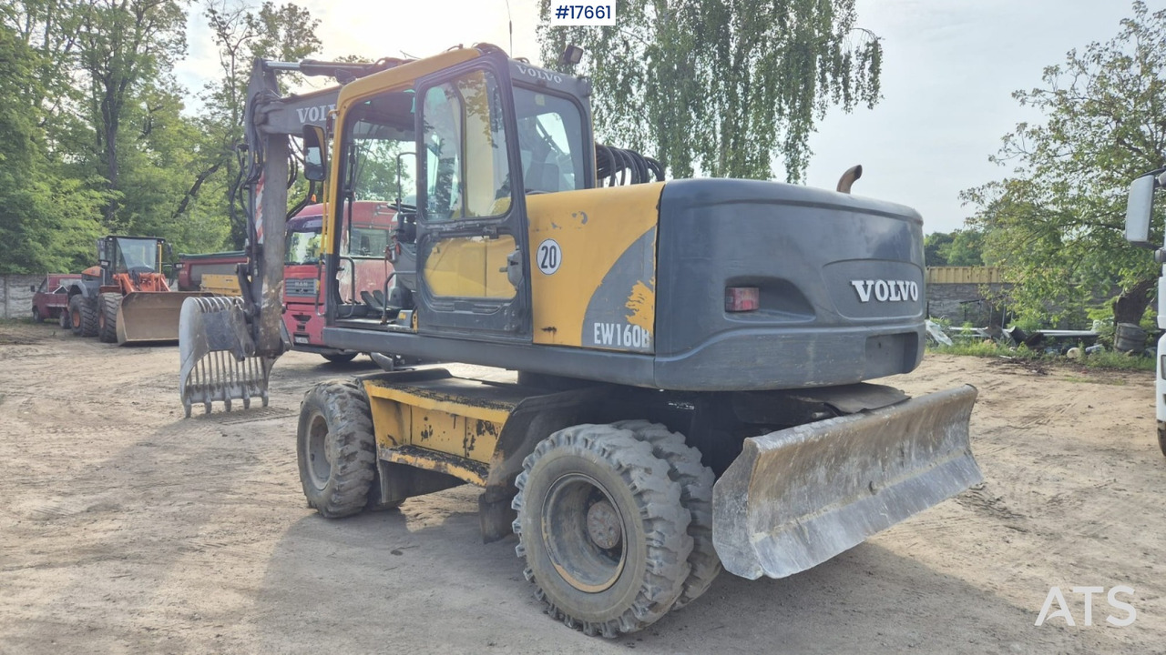Колісний екскаватор 2004 Volvo EW 160B: фото 9