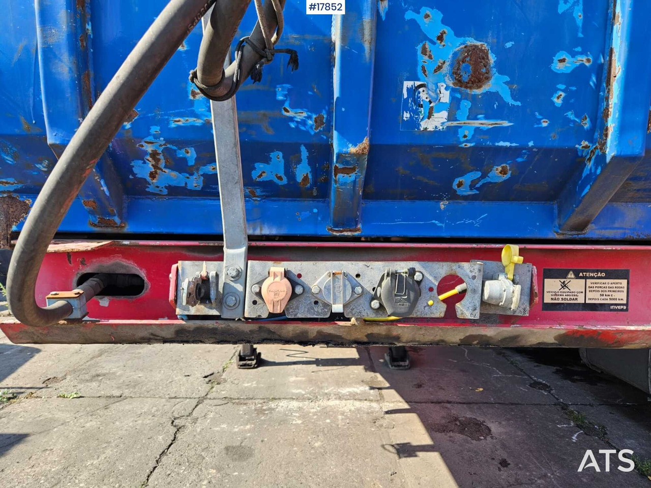 Самоскид напівпричіп 2009 Naczepa ciężarowa wywrotka Invepe SR 8: фото 11 Самоскид напівпричіп 2009 Naczepa ciężarowa wywrotka Invepe SR 8: фото 11