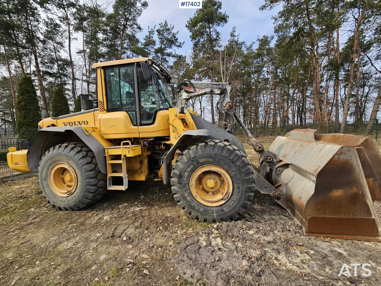 2011 Volvo L120F - Колісний навантажувач: фото 1 2011 Volvo L120F - Колісний навантажувач: фото 1