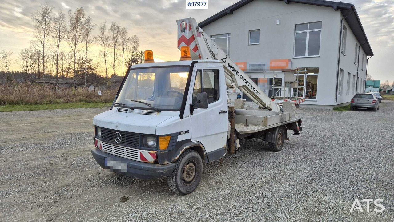 BRONTO SKYLIFT basket lift on Mercedes-Benz 308D chassis (1992) - Автовишка: фото 1 BRONTO SKYLIFT basket lift on Mercedes-Benz 308D chassis (1992) - Автовишка: фото 1