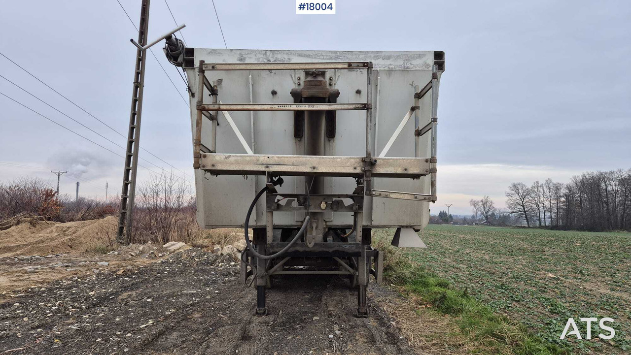 Semi-trailer truck, tipper SCHMITZ SKI 24 8.2 (2008) - Самоскид напівпричіп: фото 2 Semi-trailer truck, tipper SCHMITZ SKI 24 8.2 (2008) - Самоскид напівпричіп: фото 2