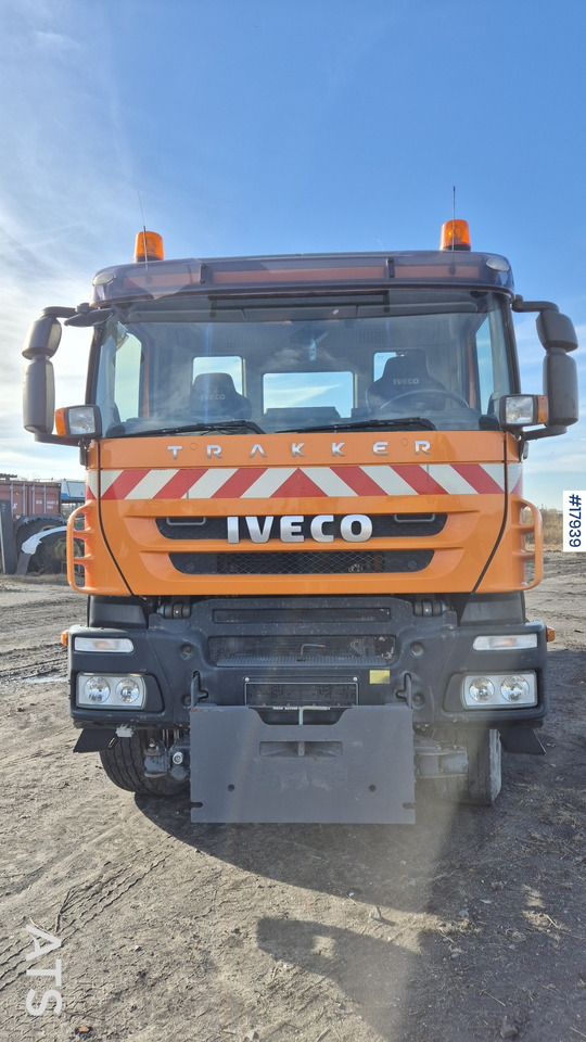 Tipper/sand spreader IVECO TRAKKER 410 6x4 (2008) - Самоскид вантажівка: фото 3 Tipper/sand spreader IVECO TRAKKER 410 6x4 (2008) - Самоскид вантажівка: фото 3