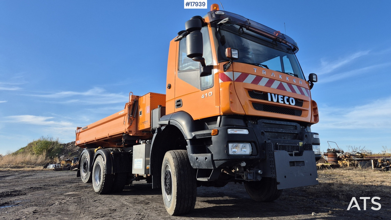 Tipper/sand spreader IVECO TRAKKER 410 6x4 (2008) - Самоскид вантажівка: фото 2 Tipper/sand spreader IVECO TRAKKER 410 6x4 (2008) - Самоскид вантажівка: фото 2