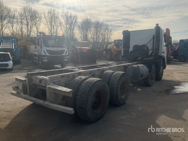 1999 Volvo FM12 8x4 Twin-Steer Cab and Chassis - Вантажівка шасі: фото 3 1999 Volvo FM12 8x4 Twin-Steer Cab and Chassis - Вантажівка шасі: фото 3