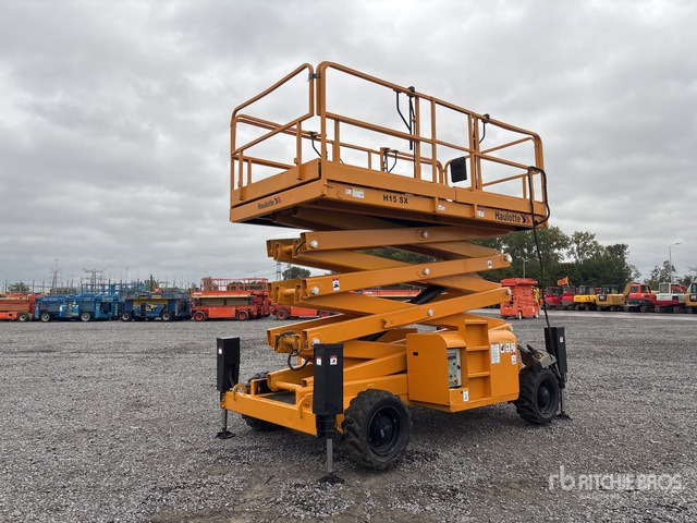 2007 Haulotte H15SX 4x4 Diesel Scissor Lift - Ножичний підйомник: фото 4 2007 Haulotte H15SX 4x4 Diesel Scissor Lift - Ножичний підйомник: фото 4