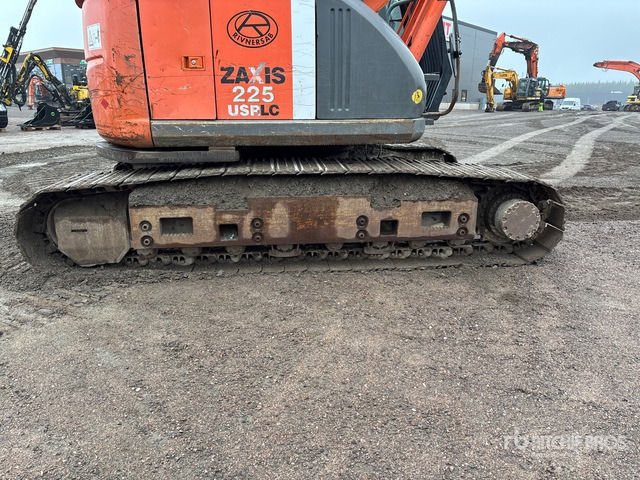 Екскаватор для знесення 2009 Hitachi ZX225USR-3 Tracked Excavator: фото 6