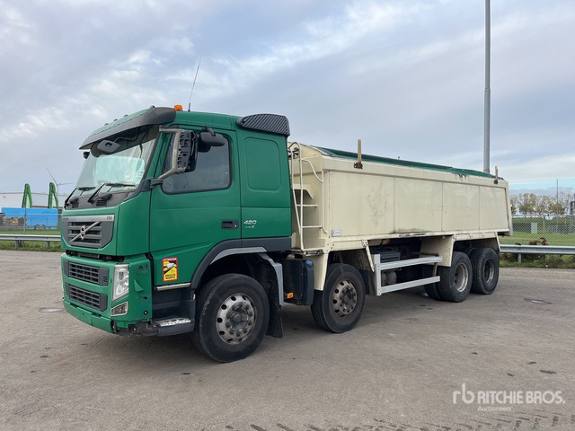 2010 Volvo FM420 8x4 Sleeper Tri/A Dump Truck - Самоскид вантажівка: фото 1 2010 Volvo FM420 8x4 Sleeper Tri/A Dump Truck - Самоскид вантажівка: фото 1