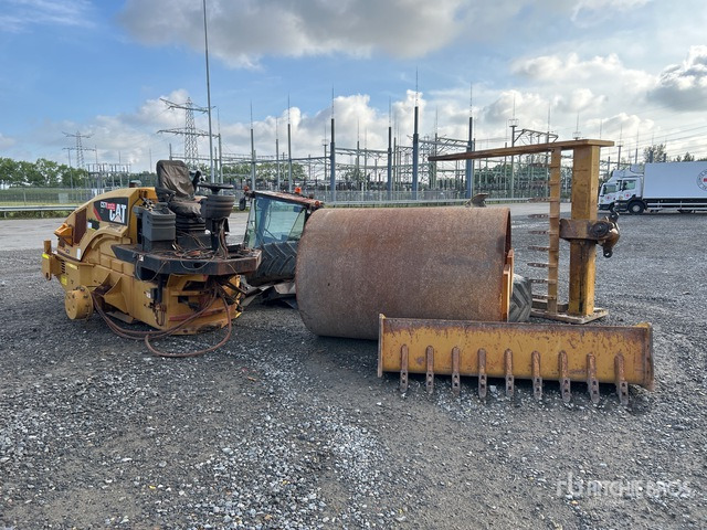 2012 Cat CP76 XT Smooth Drum Compactor - Косарка-подрібнювач/ Мульчер: фото 1 2012 Cat CP76 XT Smooth Drum Compactor - Косарка-подрібнювач/ Мульчер: фото 1