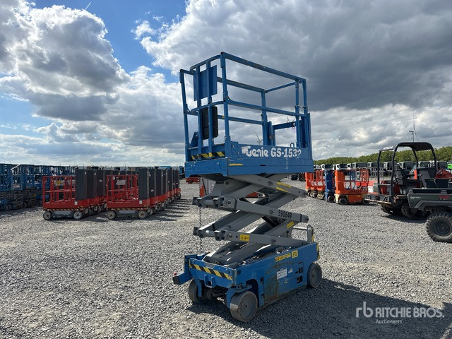2015 Genie GS-1532 Electric Scissor Lift - Ножичний підйомник: фото 2 2015 Genie GS-1532 Electric Scissor Lift - Ножичний підйомник: фото 2