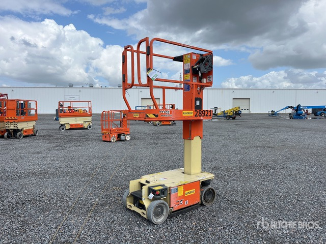 2015 JLG 1230ES Vertical Mast Lift - Вертикальний щогловий підйомник: фото 4 2015 JLG 1230ES Vertical Mast Lift - Вертикальний щогловий підйомник: фото 4