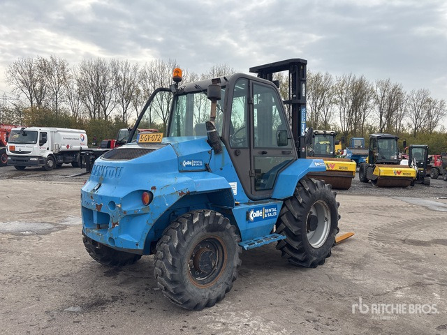 2015 Manitou M30-4 4x4 Rough Terrain Forklift - Навантажувач підвищеної прохідності: фото 4 2015 Manitou M30-4 4x4 Rough Terrain Forklift - Навантажувач підвищеної прохідності: фото 4