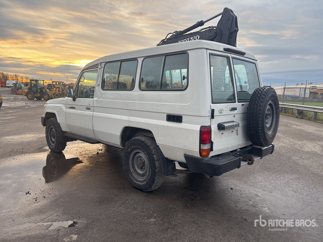 2018 Toyota Land Cruiser SUV - Позашляховик: фото 2 2018 Toyota Land Cruiser SUV - Позашляховик: фото 2