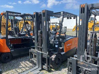 DOOSAN B35X-7 PLUS - Електронавантажувач: фото 1 DOOSAN B35X-7 PLUS - Електронавантажувач: фото 1