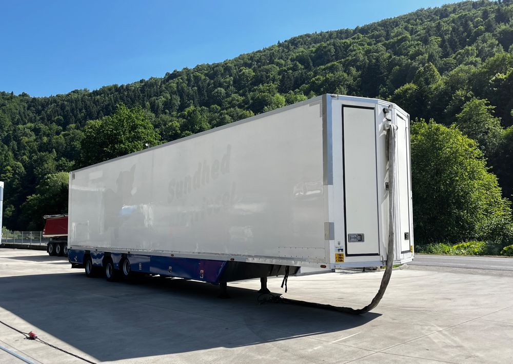 Pezzaioli HMK Industri // Do przewozu zwierząt // 2004 Rok // 3 Pokłady // Waga // Osi skrętne // Oznonacja // - Для перевезення худоби напівпричіп: фото 4 Pezzaioli HMK Industri // Do przewozu zwierząt // 2004 Rok // 3 Pokłady // Waga // Osi skrętne // Oznonacja // - Для перевезення худоби напівпричіп: фото 4