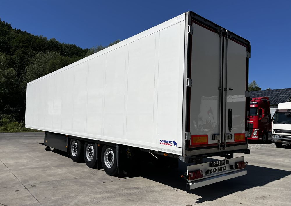 Schmitz Cargobull Chłodnia // 2010 Rok // 2 osie podnoszone // Doppelstock // Kosz paletowy // - Рефрижератор напівпричіп: фото 3 Schmitz Cargobull Chłodnia // 2010 Rok // 2 osie podnoszone // Doppelstock // Kosz paletowy // - Рефрижератор напівпричіп: фото 3
