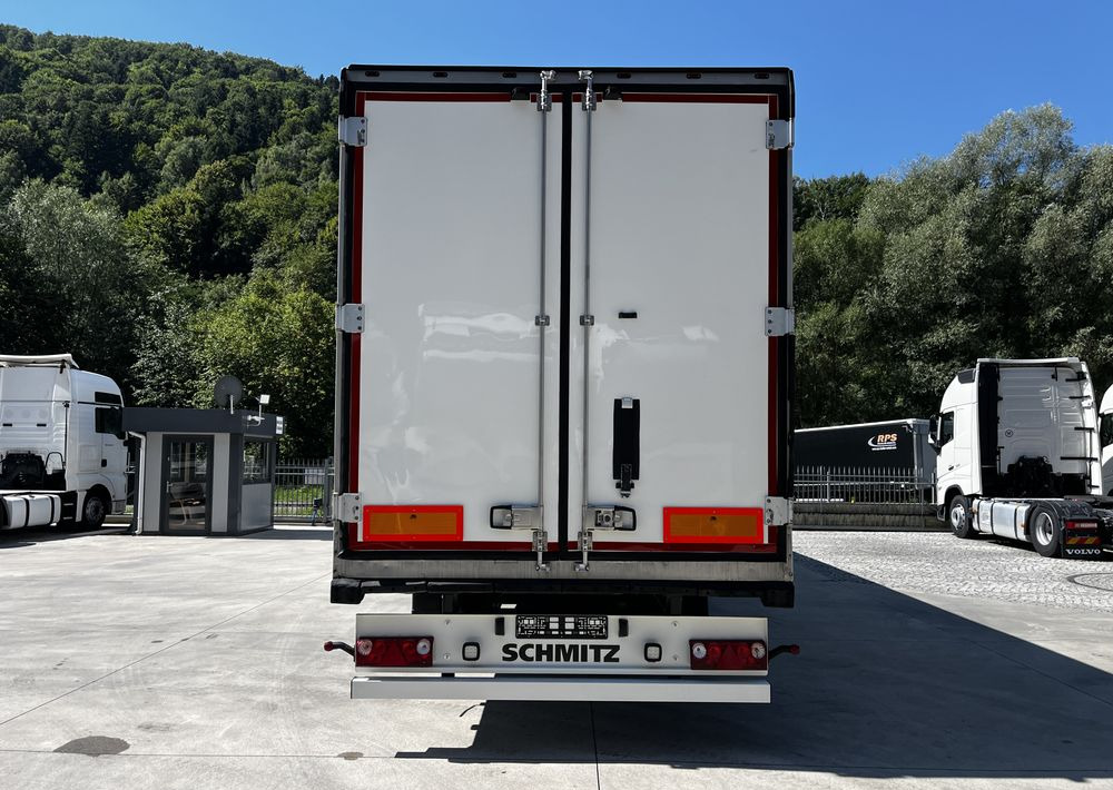 Schmitz Cargobull Chłodnia // 2010 Rok // 2 osie podnoszone // Doppelstock // Kosz paletowy // - Рефрижератор напівпричіп: фото 2 Schmitz Cargobull Chłodnia // 2010 Rok // 2 osie podnoszone // Doppelstock // Kosz paletowy // - Рефрижератор напівпричіп: фото 2