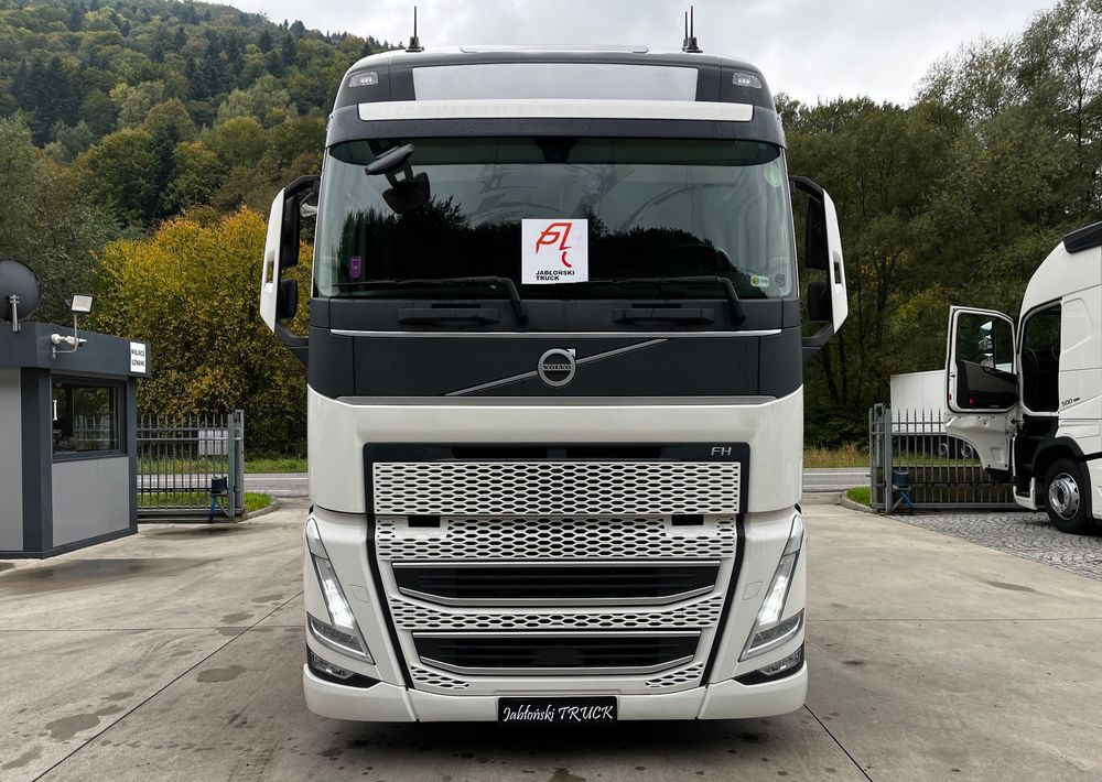 Volvo FH500 // Mega // Zamiana na starszy // 2021 Rok // New Face // Parkclima // Joystick // Serwisowany !!! - Тягач: фото 2 Volvo FH500 // Mega // Zamiana na starszy // 2021 Rok // New Face // Parkclima // Joystick // Serwisowany !!! - Тягач: фото 2