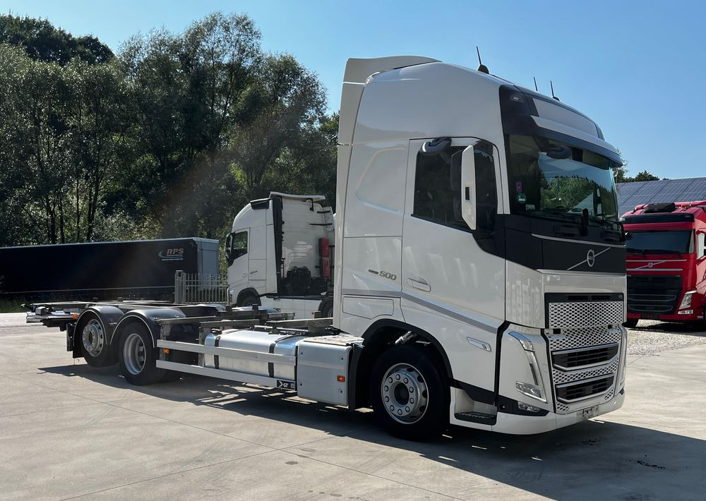 Volvo FH500 BDF 6x2 // Dolny zaczep // Euro 6 motor ! // New Face // XXL Cab // - Вантажівка шасі: фото 2 Volvo FH500 BDF 6x2 // Dolny zaczep // Euro 6 motor ! // New Face // XXL Cab // - Вантажівка шасі: фото 2