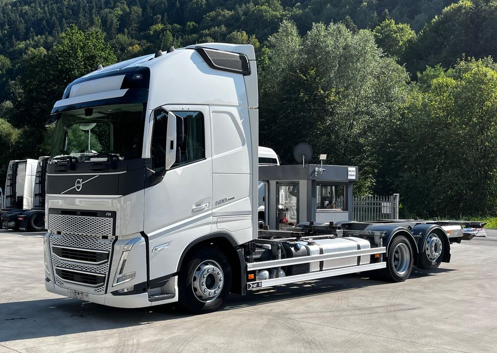 Volvo FH500 BDF 6x2 // Dolny zaczep // Euro 6 motor ! // New Face // XXL Cab // - Вантажівка шасі: фото 1 Volvo FH500 BDF 6x2 // Dolny zaczep // Euro 6 motor ! // New Face // XXL Cab // - Вантажівка шасі: фото 1
