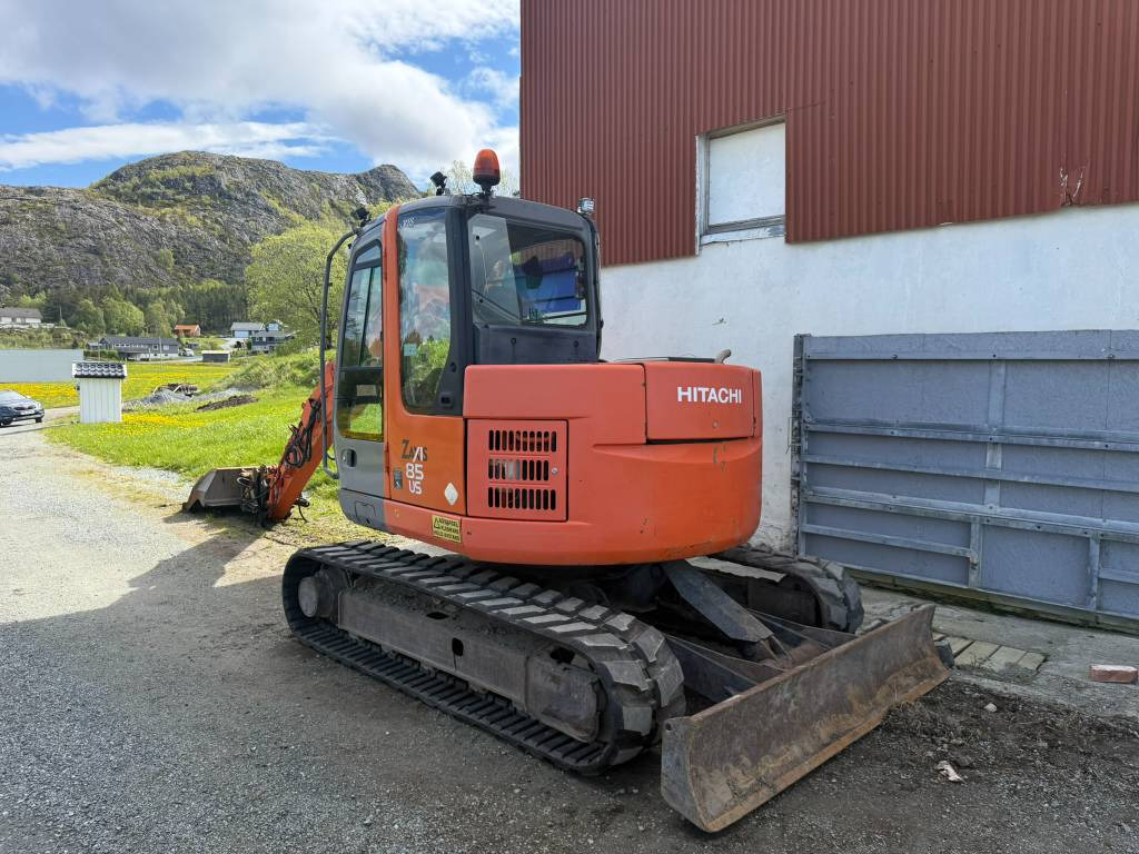 Hitachi ZX 85 US - Міні-екскаватор: фото 2 Hitachi ZX 85 US - Міні-екскаватор: фото 2
