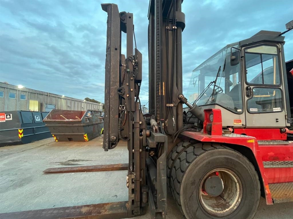 Kalmar DCE 120-12 - Дизельний навантажувач: фото 3 Kalmar DCE 120-12 - Дизельний навантажувач: фото 3
