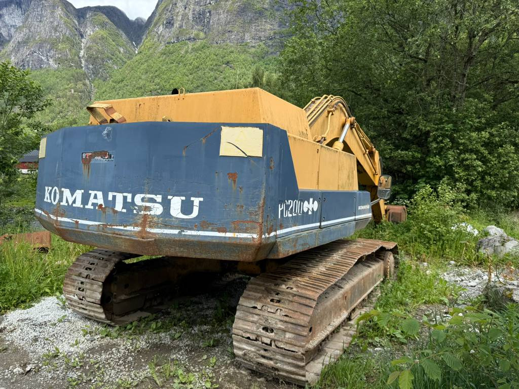 Komatsu PC 200-3 - Гусеничний екскаватор: фото 4 Komatsu PC 200-3 - Гусеничний екскаватор: фото 4