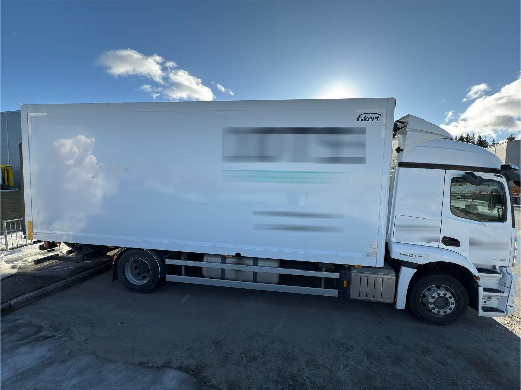 Mercedes-Benz Actros 1833 - Вантажівка з закритим кузовом: фото 4 Mercedes-Benz Actros 1833 - Вантажівка з закритим кузовом: фото 4
