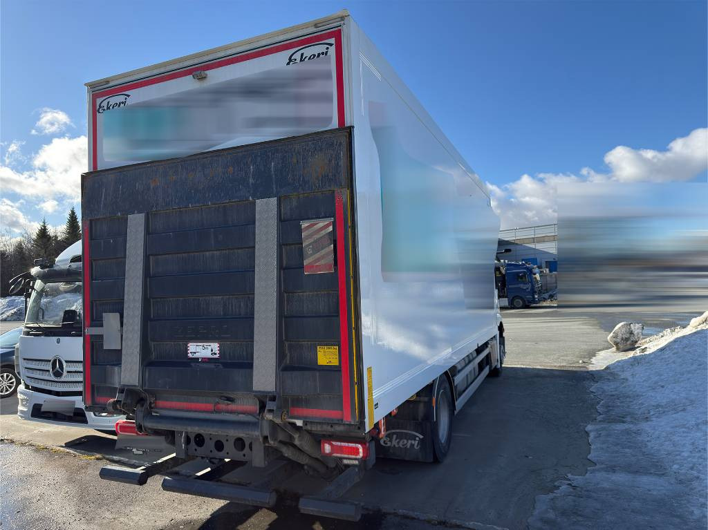 Mercedes-Benz Actros 1833 - Вантажівка з закритим кузовом: фото 5 Mercedes-Benz Actros 1833 - Вантажівка з закритим кузовом: фото 5