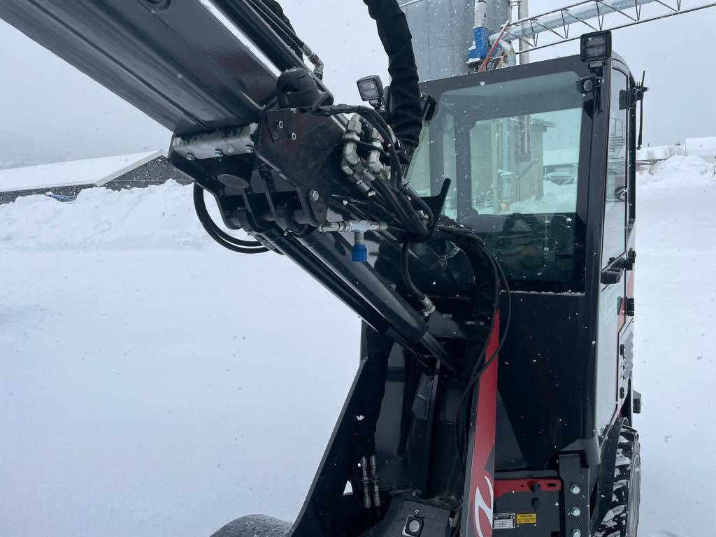 Norcar a6020 + redskaper/ attachments - Компактний фронтальний навантажувач: фото 3 Norcar a6020 + redskaper/ attachments - Компактний фронтальний навантажувач: фото 3