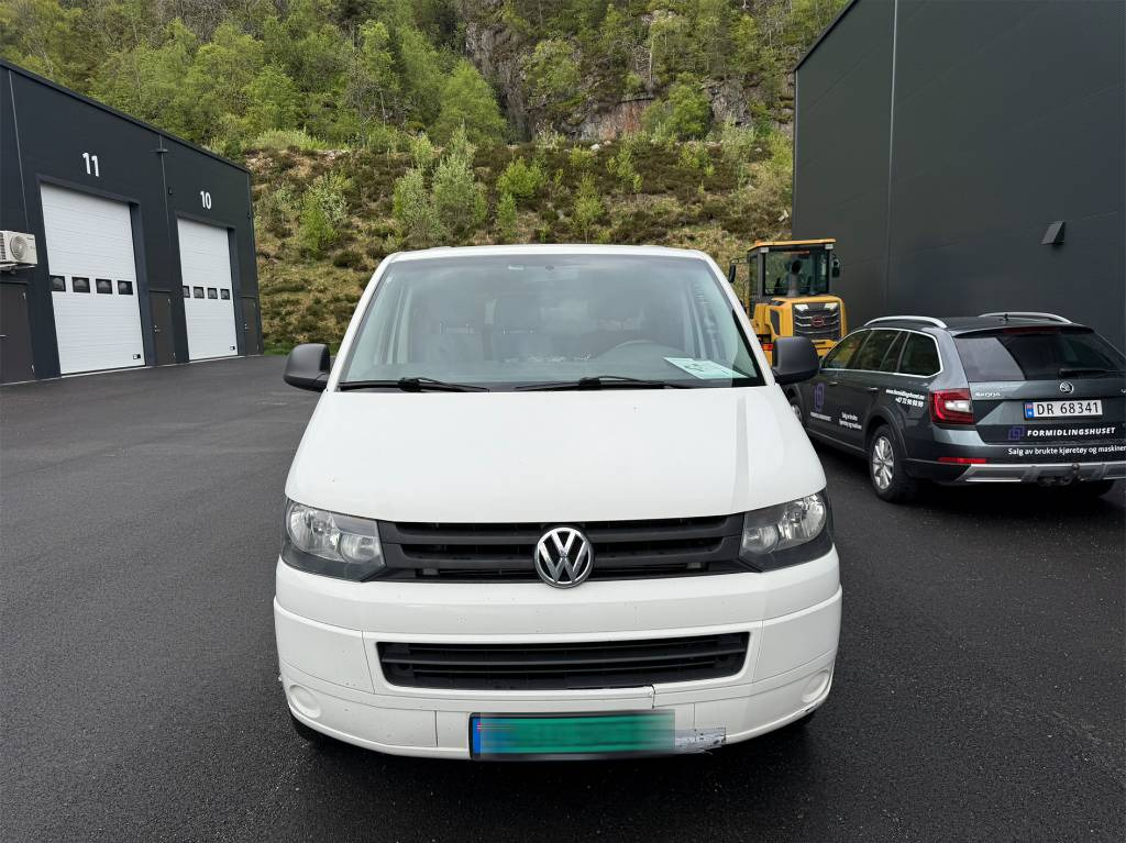 Volkswagen Transporter 4x4 - Суцільнометалевий фургон: фото 3 Volkswagen Transporter 4x4 - Суцільнометалевий фургон: фото 3