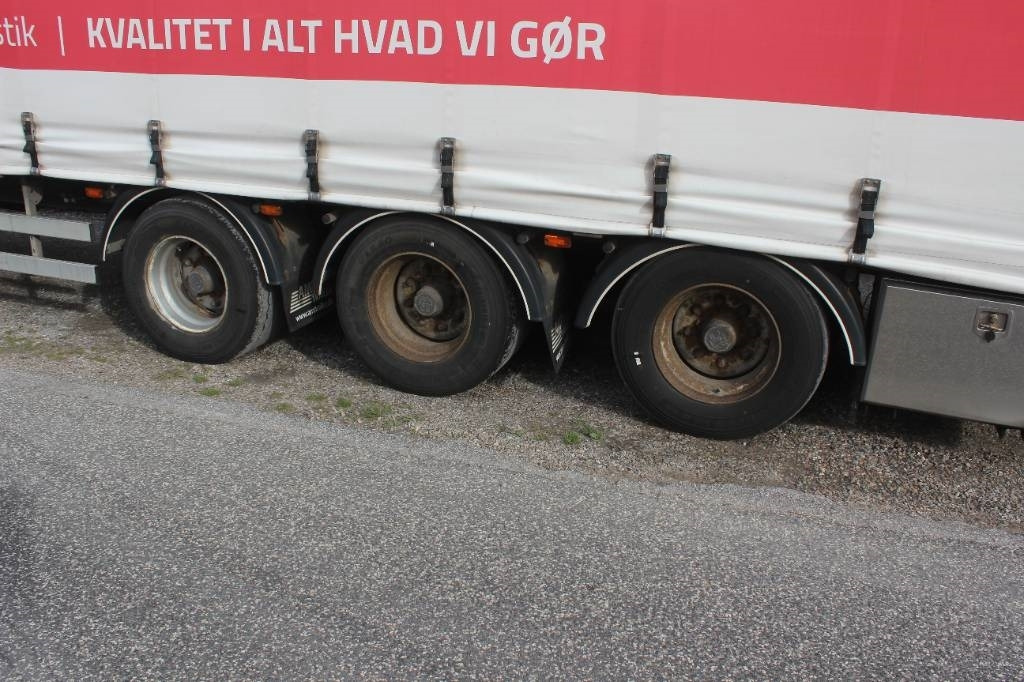 AMT GA300 3 akslet mega-gardintrailer m. rampe i bag - Тентований напівпричіп: фото 5 AMT GA300 3 akslet mega-gardintrailer m. rampe i bag - Тентований напівпричіп: фото 5