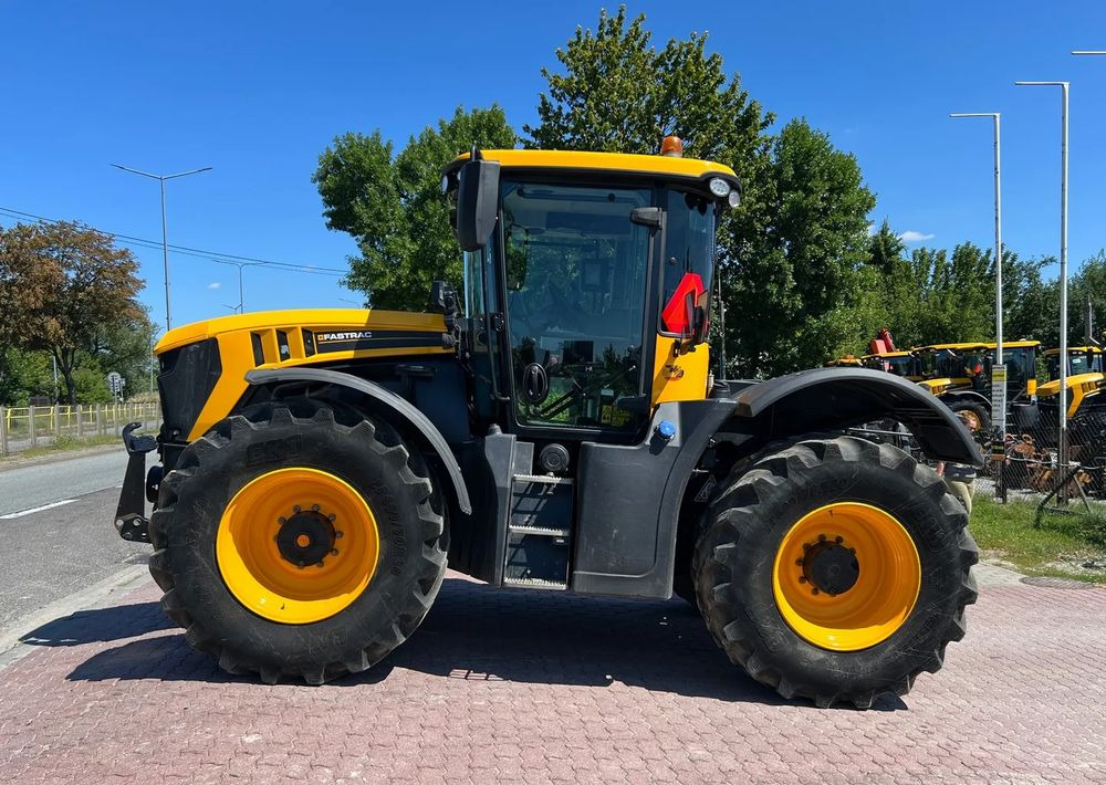 JCB Fastrac 4220 - Трактор: фото 2 JCB Fastrac 4220 - Трактор: фото 2